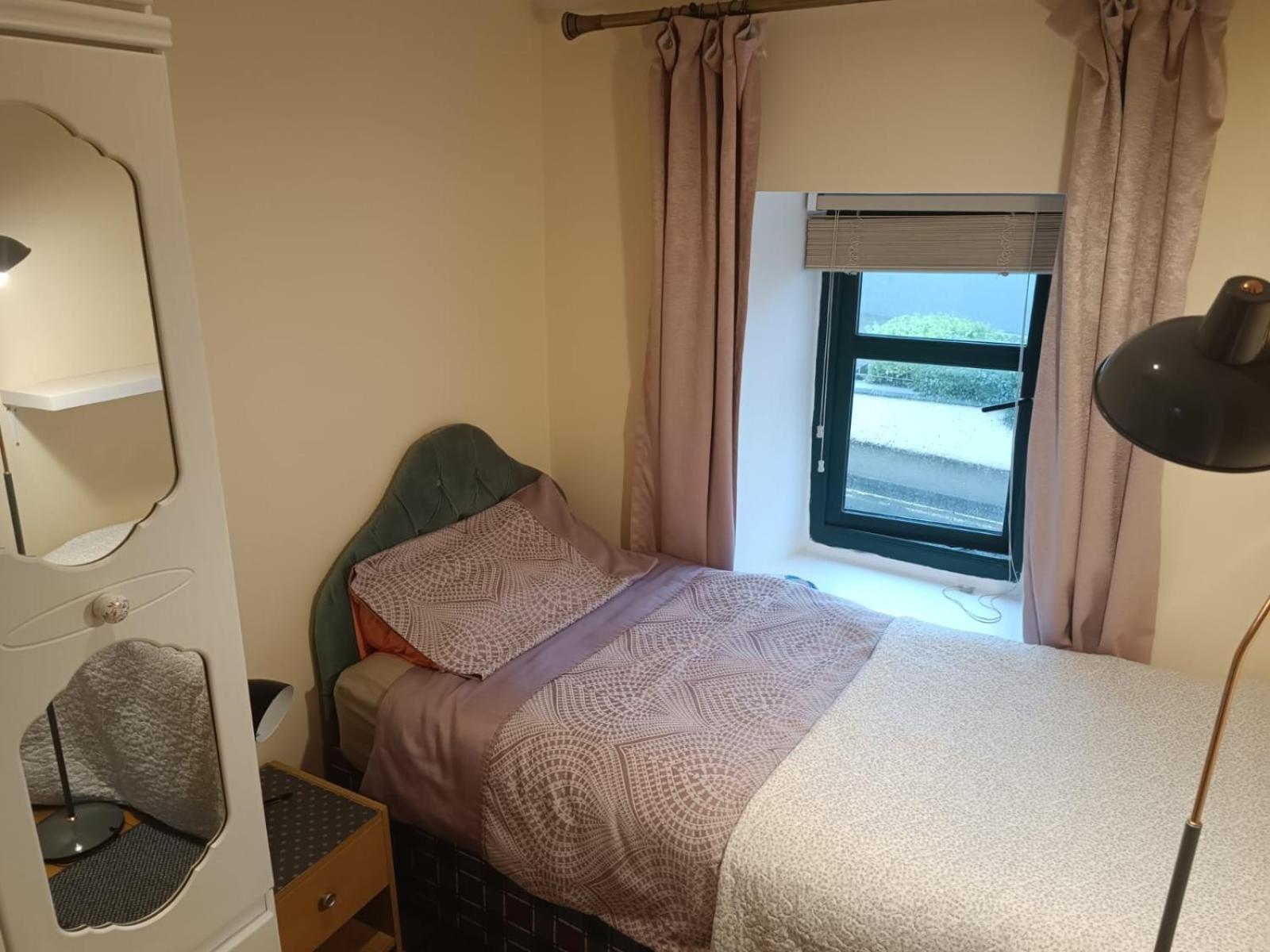 Bernie'S Place Castlebar Rom bilde