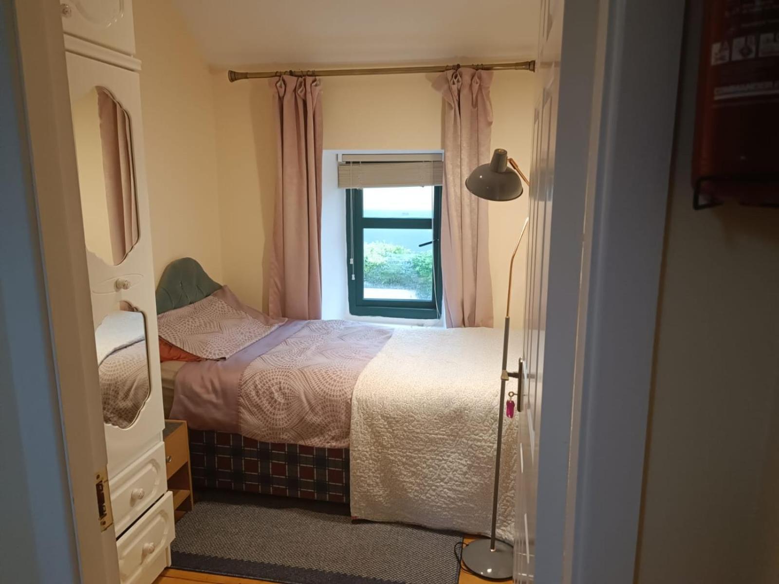 Bernie'S Place Castlebar Rom bilde