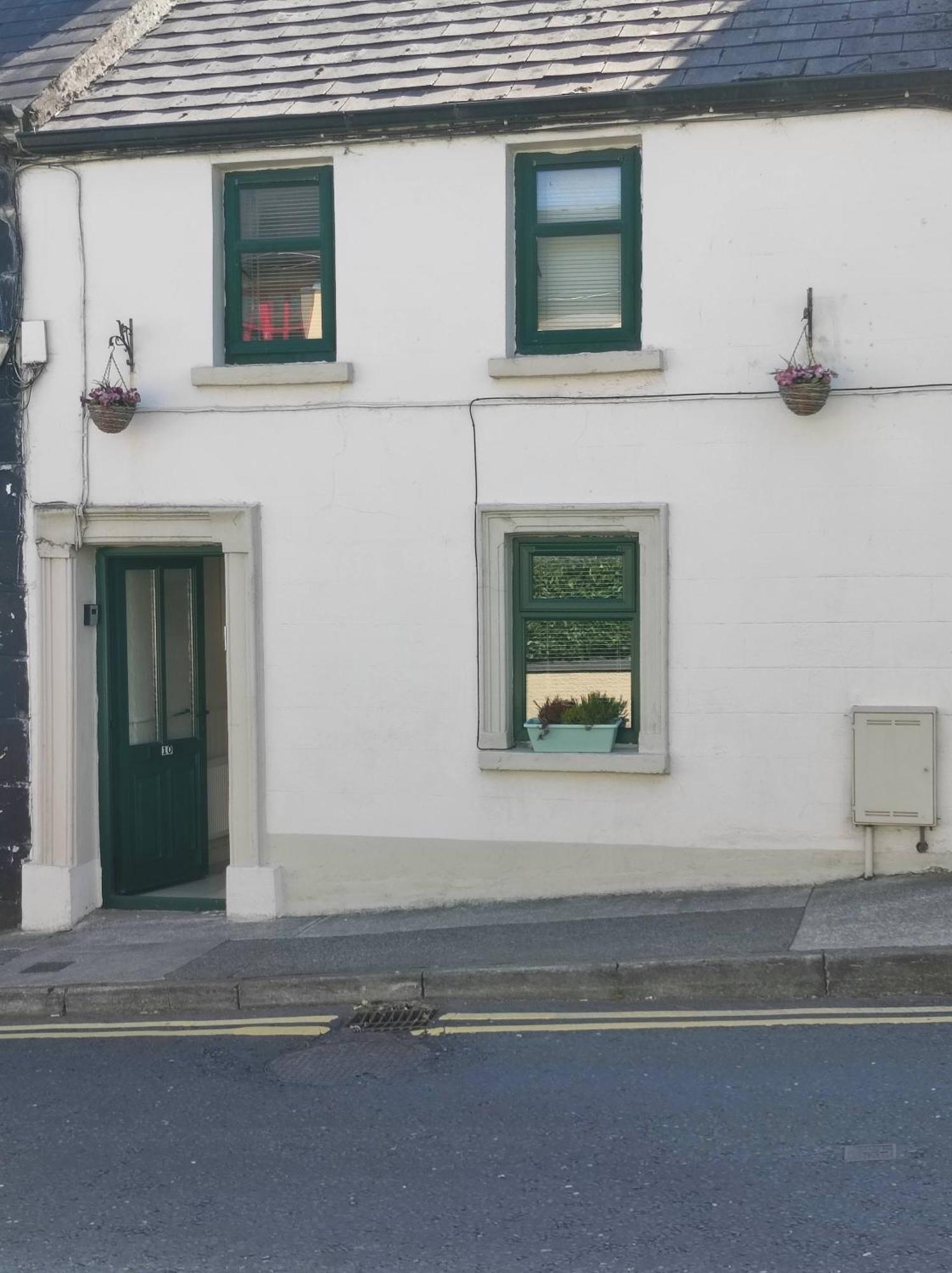 Bernie'S Place Castlebar Eksteriør bilde